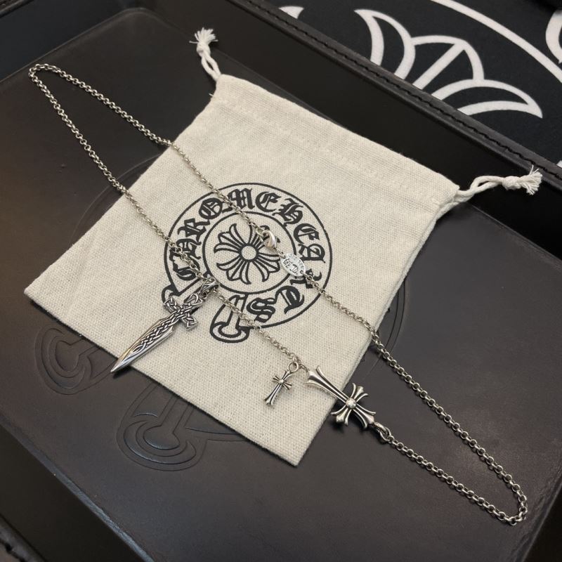 Ch*0me He**ts necklaces